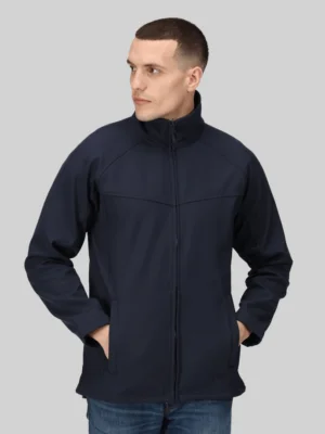 REGATTA MEN`S SOFTSHELL JACKET 642
